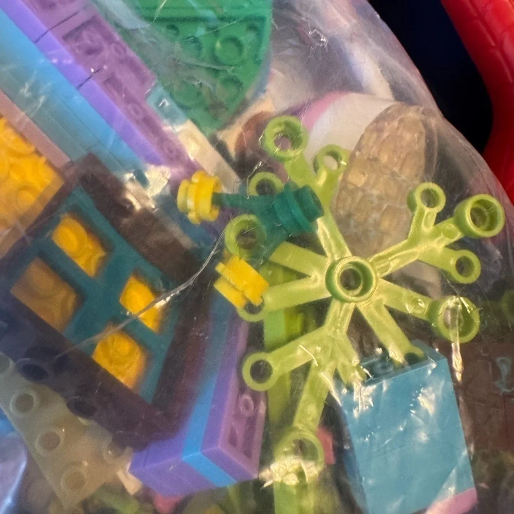 Hello Kitty Mixed Lot Of Legos 1.8 Pound